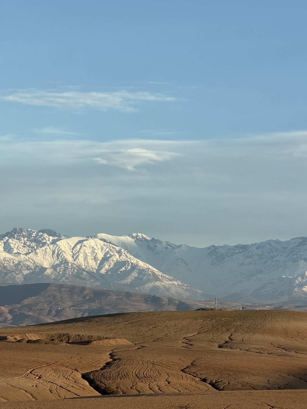 Het Atlasgebergte bij ondergaande zon